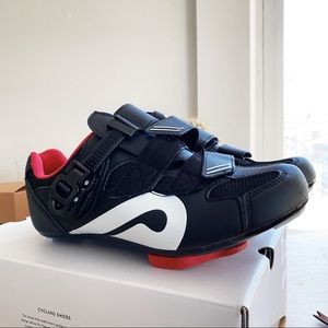 Peloton spin cycling shoes. - New w/box and tags